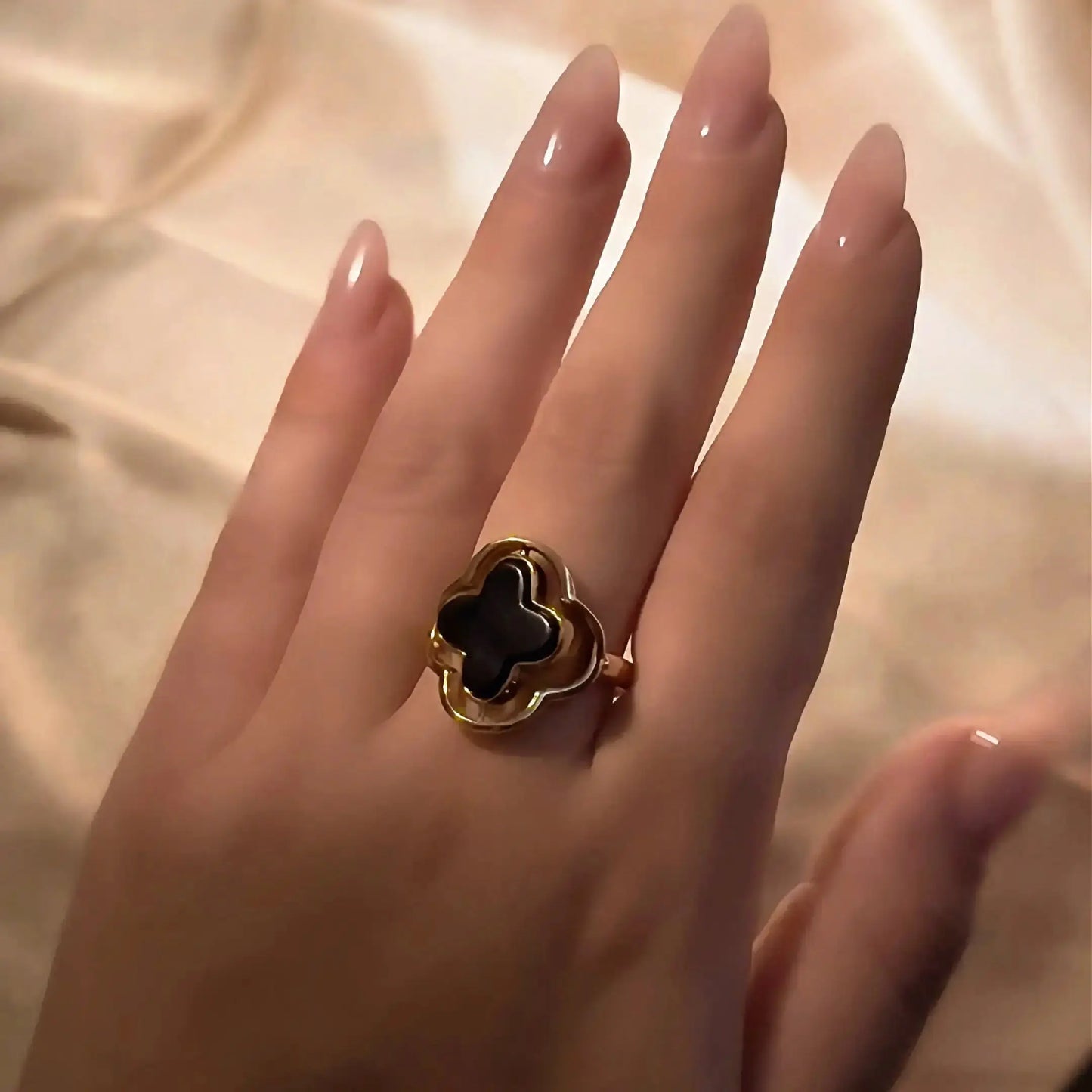 Bague Énigma Noire Harmony & Senteur