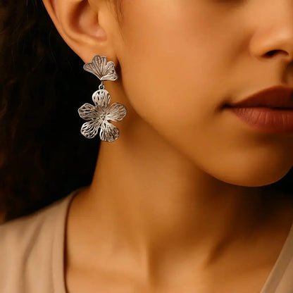 Boucles d’oreilles Calie - Fleur en cascade argentée - Harmony & Senteur