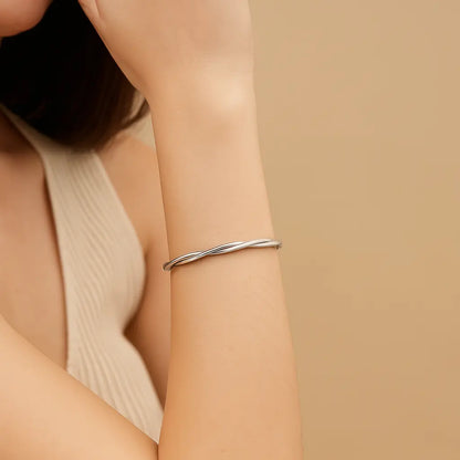 Bracelet Éline – Jonc torsadé doré ou argenté - Harmony & Senteur