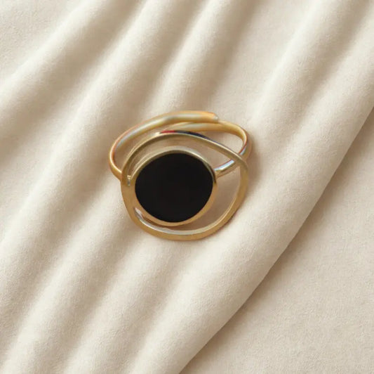 Bague Inès- doré et pierre noire - Harmony & Senteur