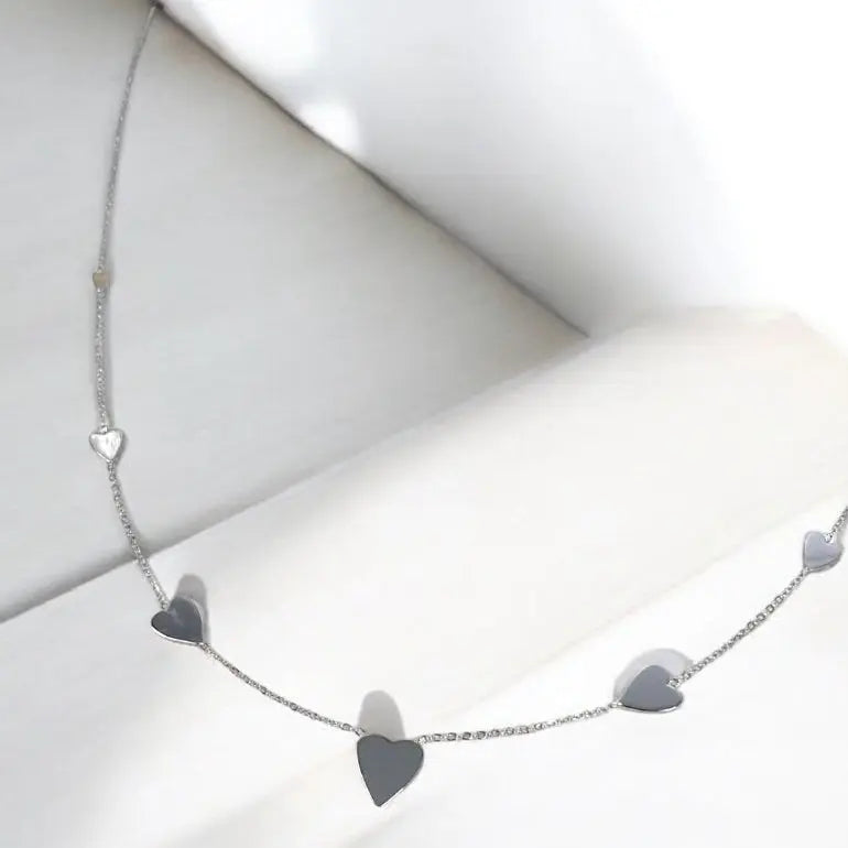 Collier Cœurs Précieux – acier argenté & cœurs scintillants - Harmony & Senteur