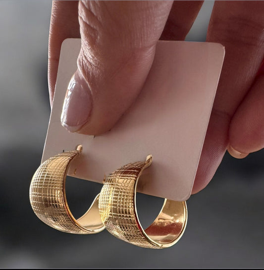 Boucles d’oreilles créoles Liora – Dorées