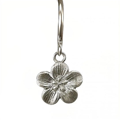 Boucles d'oreilles Lila - Fleur pendante argentée Harmony & Senteur